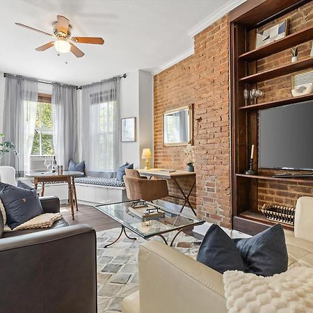 Beautiful 1-Br Flat Nestled Between Dupont & Logan Apartment Washington Bagian luar foto