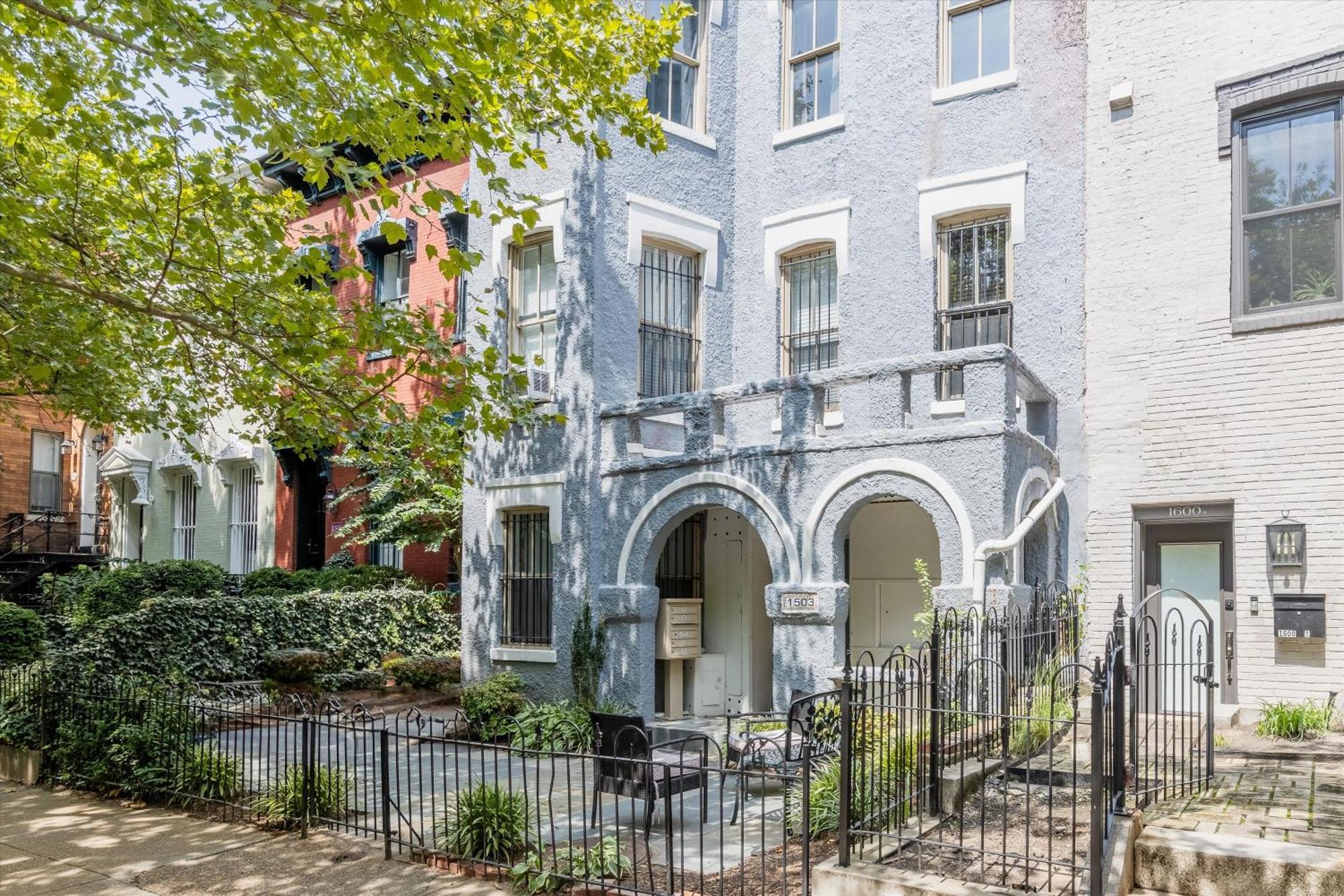 Beautiful 1-Br Flat Nestled Between Dupont & Logan Apartment Washington Bagian luar foto